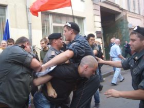 Задержание Серегя Удальцова 29 августа. Фото Каспарова.Ru