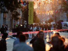 Последствия взрыва на улице Истикляль в Стамбуле. Фото Kemal Aslan / REUTERS